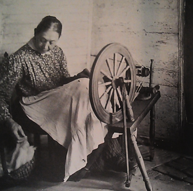 0417 26 Sallie Doughty at spinning wheel on Hog Island taken 2016 at Barrier Island Center CROPPED